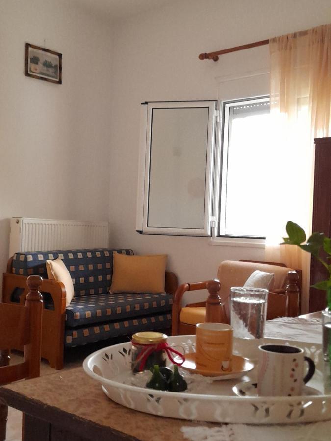 Το Σπίτι Της Ελένης Apartman Vlachia Kültér fotó